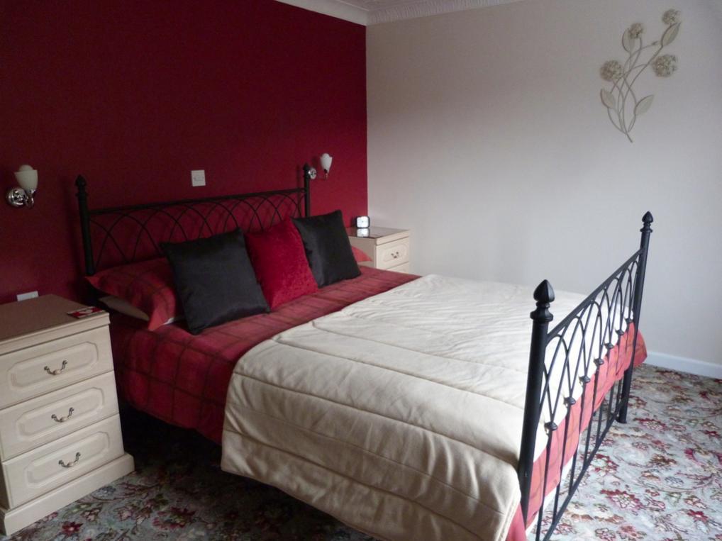 Neuadd Wen Guest House Carmarthen Bagian luar foto